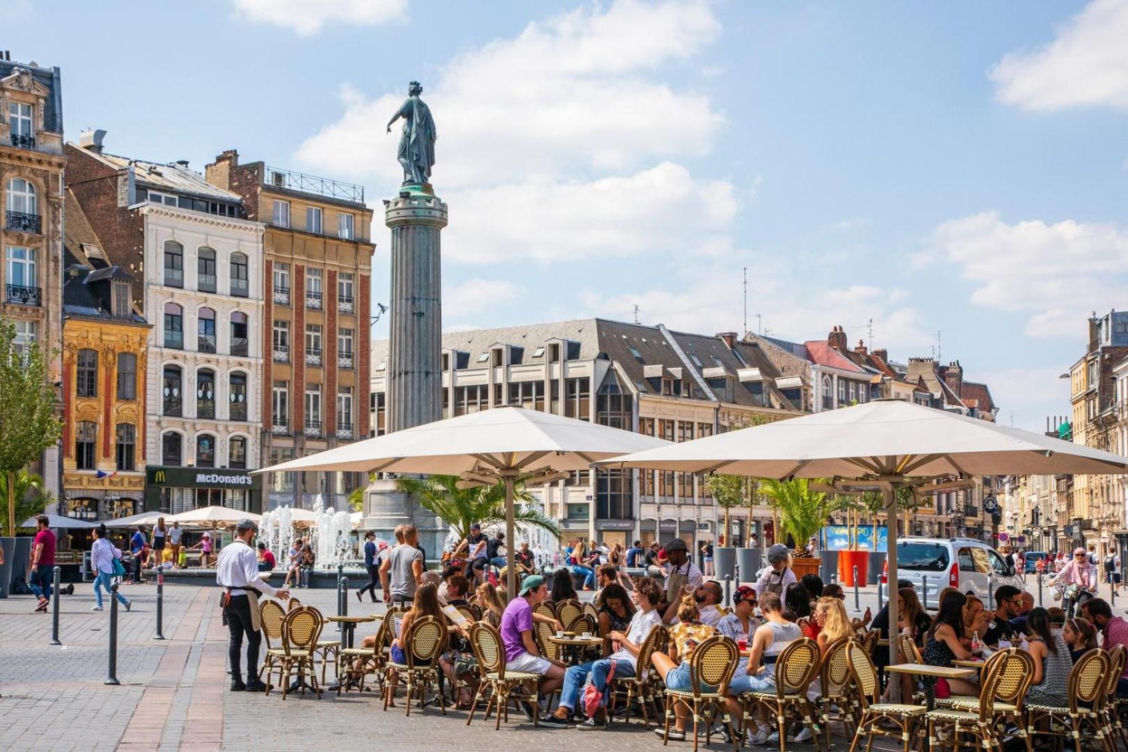 3 Bedroom Apartment On The Grand Place Lille Exterior photo